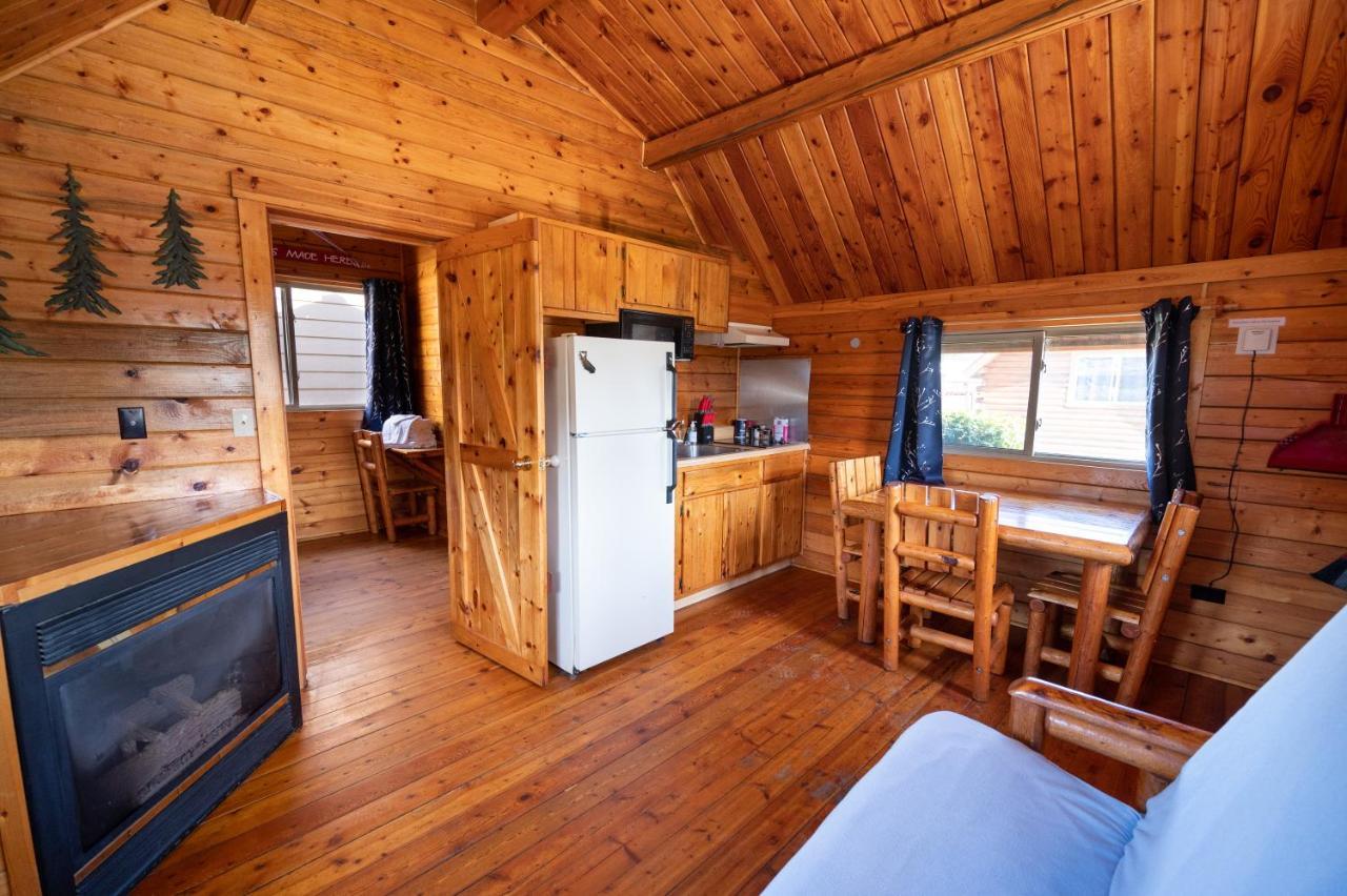 Redwood Coast Cabins And Rv Resort Eureka Dış mekan fotoğraf