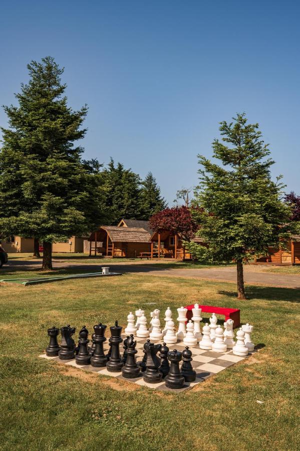 Redwood Coast Cabins And Rv Resort Eureka Dış mekan fotoğraf
